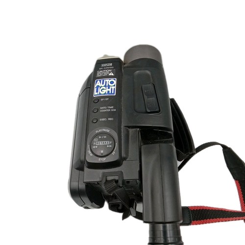 JVC GR-AXM100U Compact VHS Camcorder.........................................138 - Picture 3 of 5