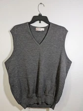 St. Croix Knits Mens Classic Wool V-Neck Sweater Vest Size Large Gray Preppy