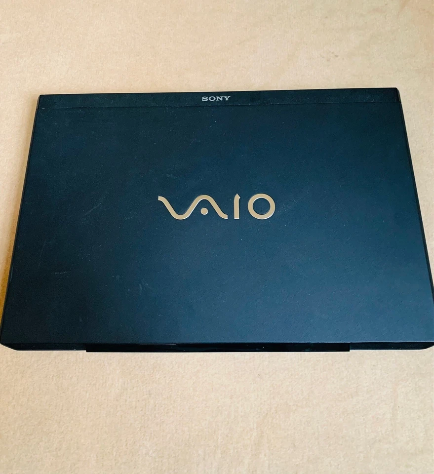 Sony Vaio laptop i5-3210M @ 2.5Ghz, 6GB RAM, 500Gb HDD, Black, Moderate Use - Image 2 of 4