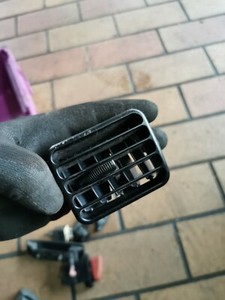 Opel Agila A Luftdüse Lüftungsgitter Lüftungsdüse Armaturenbrett Mitte schwarz