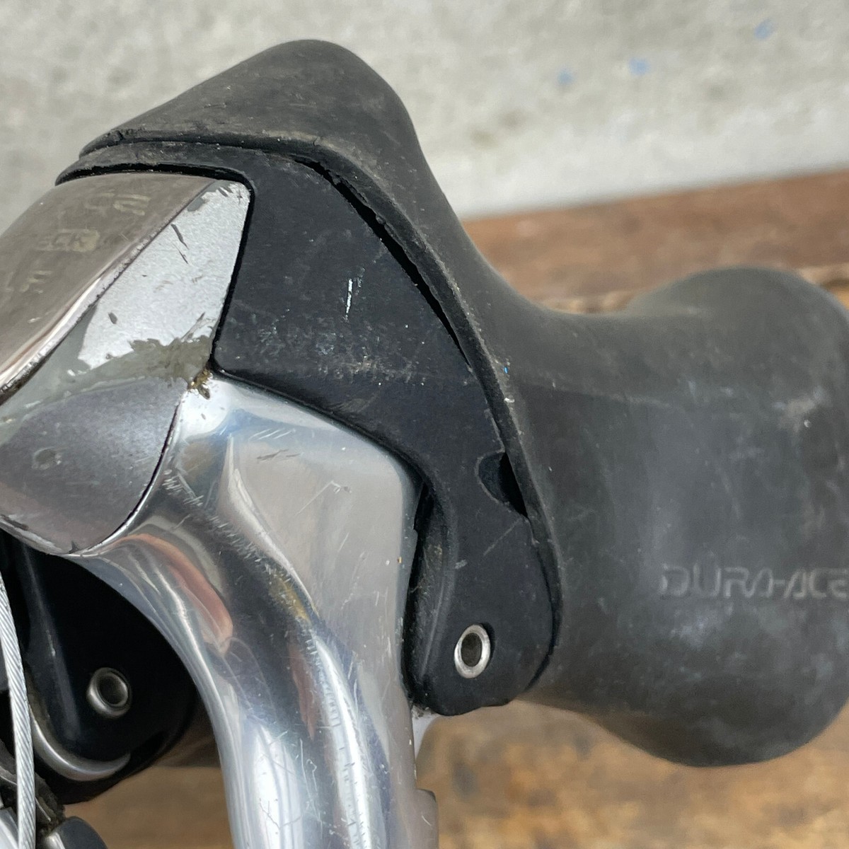 Shimano Dura Ace TRIPLE Shifters 9s 9 Speed ST-7700 Shift Shimano Dura Ace TRIPLE Shifters 9s 9 Speed ST-7700 Shift