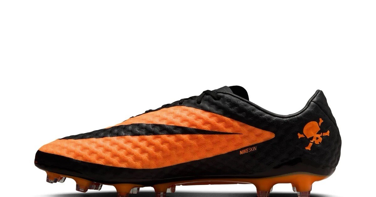 Nike Hypervenom フットサルシューズ 黒/オレンジ　26.5 Nike Vapor Venom フットサルシューズ オレンジ/ブラック - メルカリ