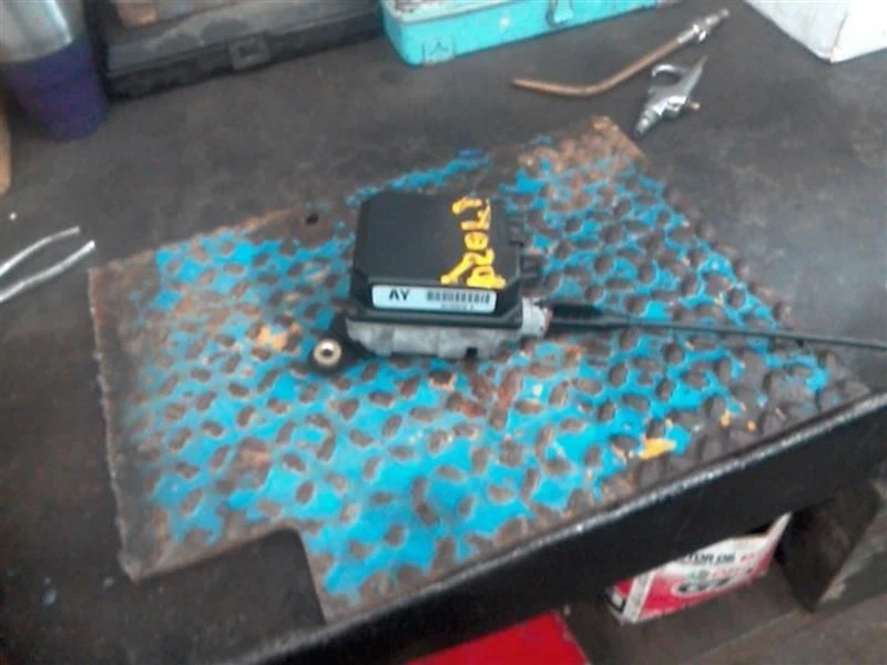 Chasis ECM centro de control de crucero cortafuegos compatible con 95-98 ACHIEVA 27904 Foto 2 de 2