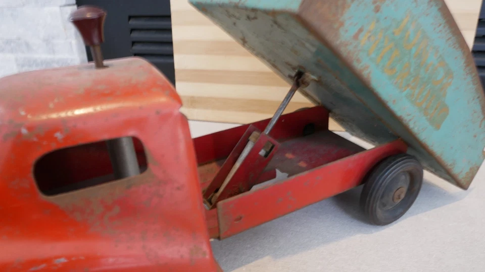 Camión de juguete Buddy L Marx Junior vintage de los años 40 bomba hidráulica de volteo de acero prensado Foto 4 de 4