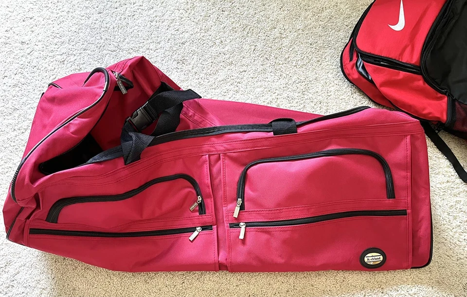Спортивная сумка на колесиках Rockland 40 дюймов с большими карманами на молнии красная - Изображение 2 из 4