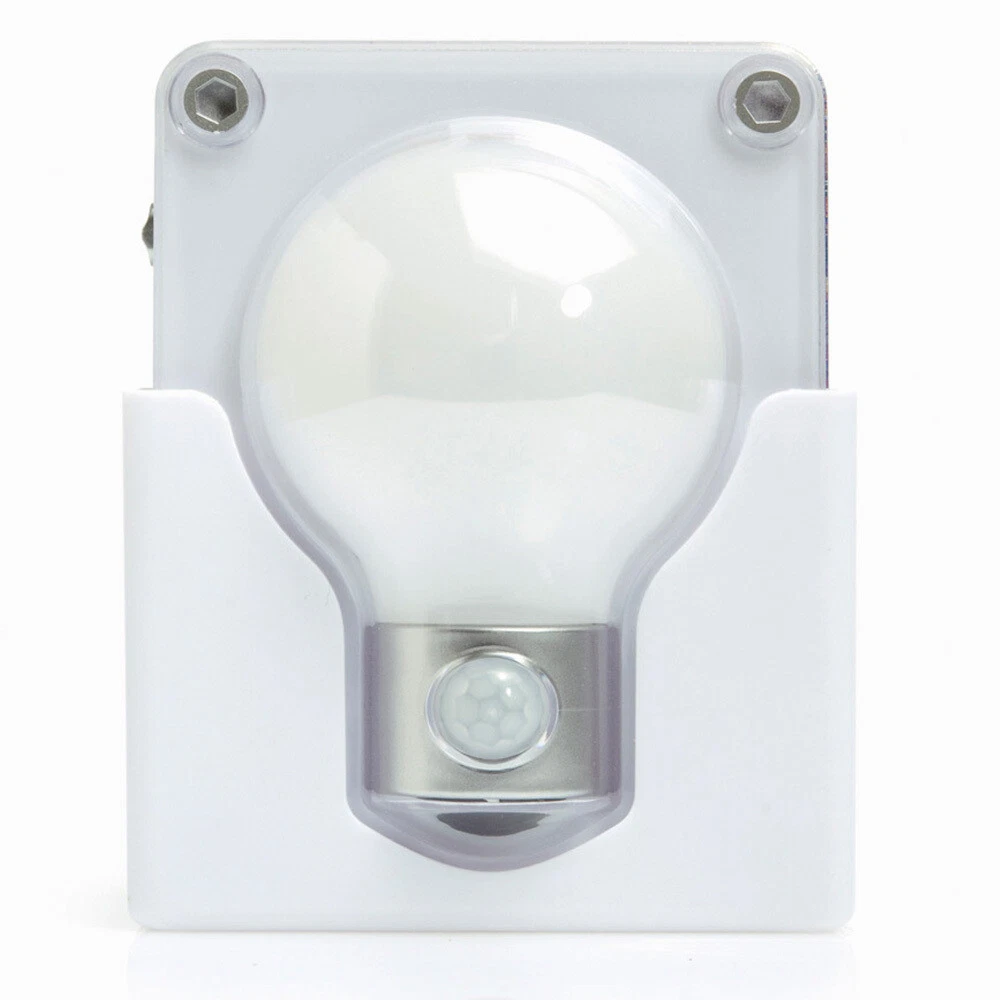 Automatic light for cupboard outlet