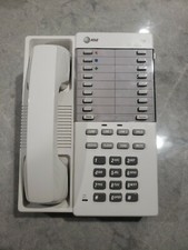 Vintage MEMORY 712 TELEPHONE LANDLINE CORDED PHONE. Does not have phone cord