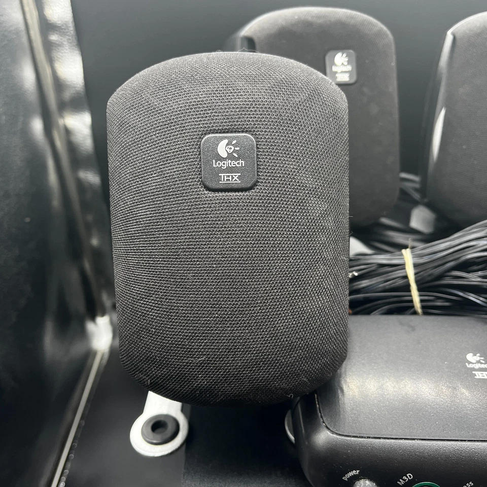 Logitech Z-560 Surround Sound System 5.1 THX Certified -Clean & Working - Image 3 of 4