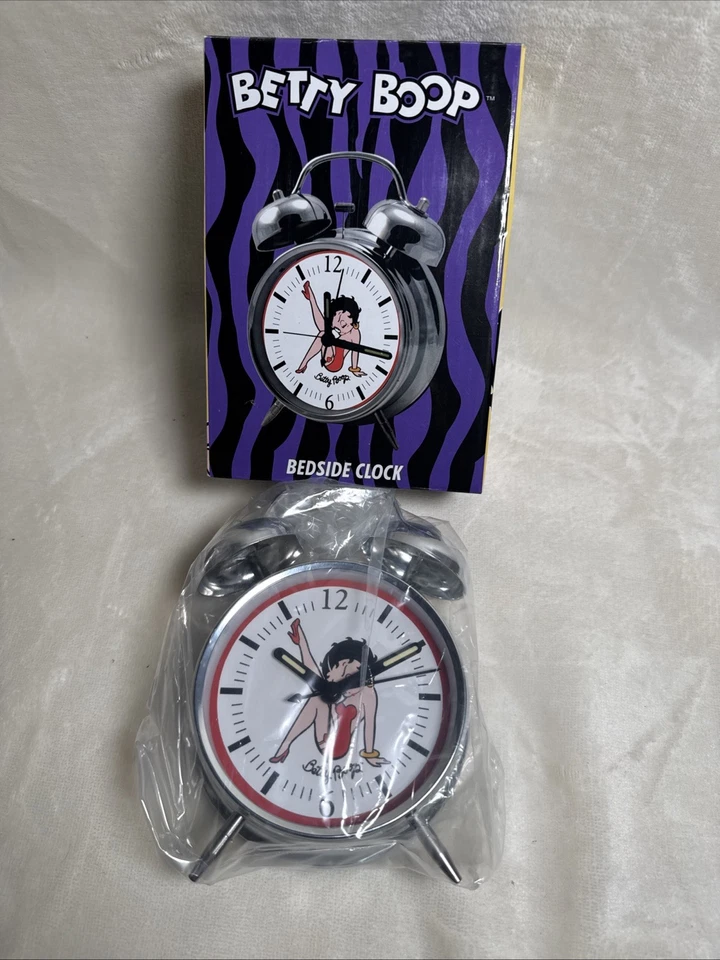 Betty boop bedside clock licensed product 2013 Brand New With Box - Image 3 of 3