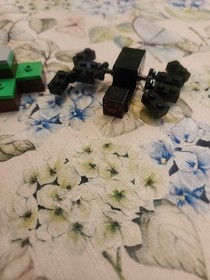 LEGO Minecraft 21113 The Cave Almost Complete + Extras No Box 