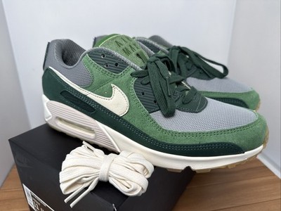 NEW IN BOX  Nike AIR MAX 90 PRM Mens 11 [DH4621-300]