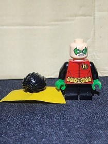 Lego Superheroes Batman II Robin Green Hands Minifigure from Set 76013