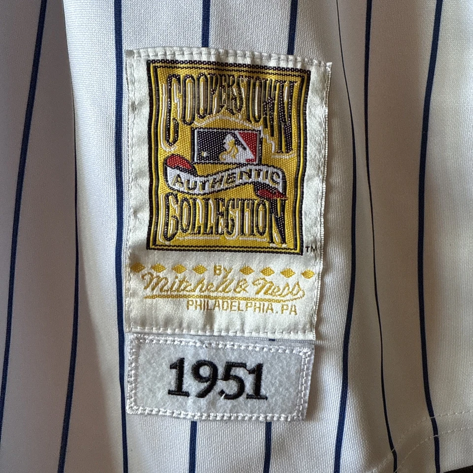 Camiseta Mickey Mantle Mitchell & Ness 1951 Colección Cooperstown Yankees Talla 54 Foto 3 de 4