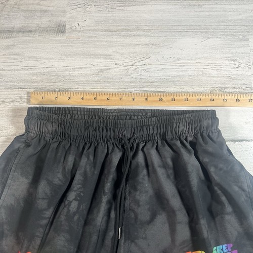 MSFTSrep Herren Trippy Sommer Shorts schwarz Regenbogen Größe Large 6” Schrittlänge - Bild 5 von 6