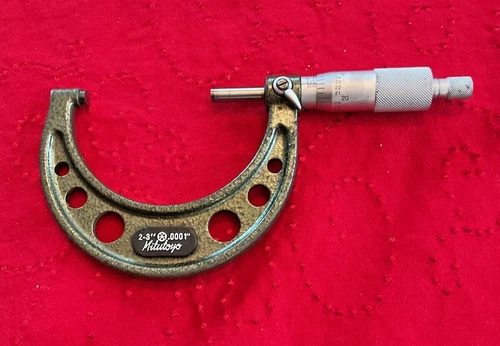 Mitutoyo  Micrometer 103-217  2-3" .0001 increments