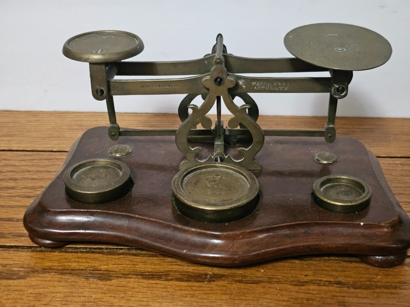 WINDLE & BLYTHE BALANCE SCALE