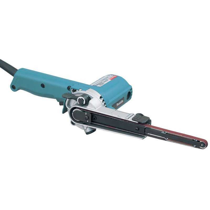 Ponceuse de précision Makita 9032 pour éliminer la rouille dans les coins sombres