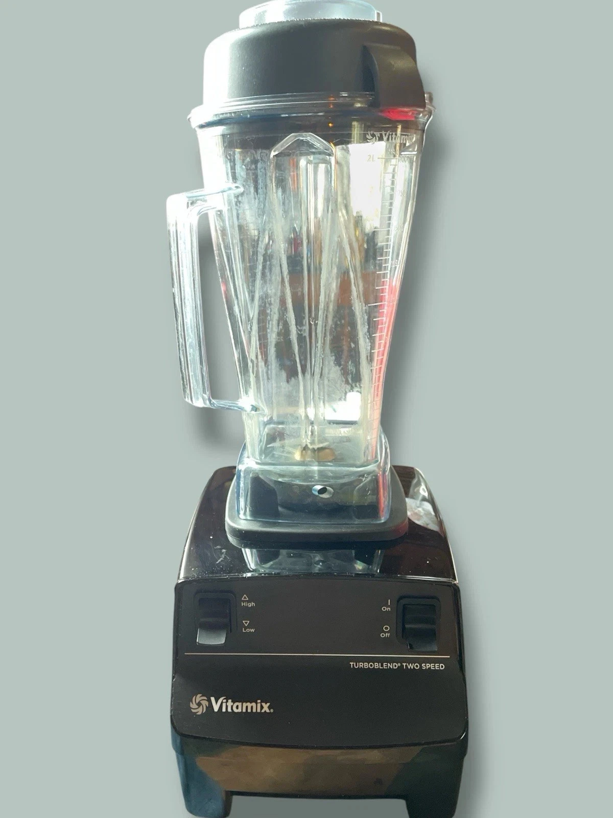 Vitamix VM0102 Black Blender with 68 Oz Container Turbo Blend Two-Speed [TESTED]