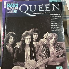 Hal Leonard Bass Play-Along Queen Vol. 39 Bas...