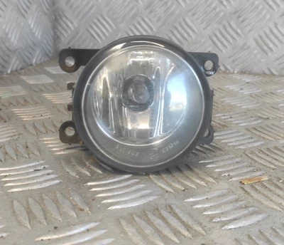 Feu phare antibrouillard avant gauche droit RENAULT SCENIC II (2) - 8200074008 - Photo 1/4