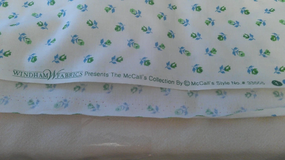 "Tela Windham McCall's azul verde floral 3 yardas x 44""" Foto 3 de 3