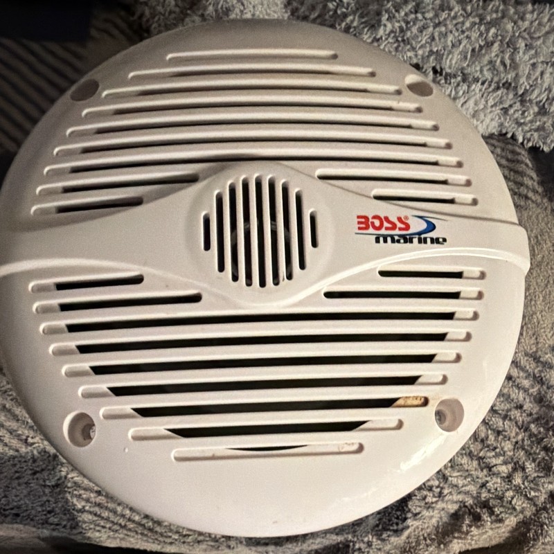 BOSS Marine MR60W White Marine Speakers 200W RMS 4 Ohm MPN MR60W