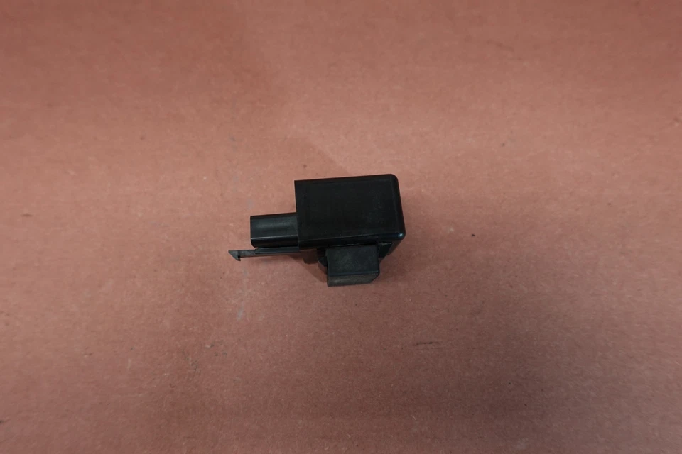 Relé 99-13 YAMAHA ROYAL STAR XVZ 1300 TF XVZ13 066500-4020 Foto 2 de 4