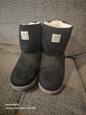 Juicy Couture Girls Black Winter Boots Size 4M