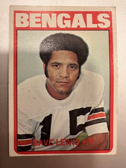 1972 Topps Football - Dave Lewis ( Cincinnati Bengals ) Rookie #237