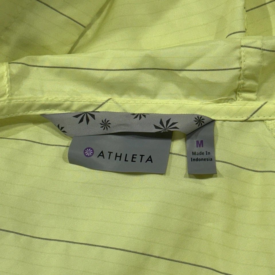 Chaqueta cortavientos ligera Athleta Med con capucha cremallera completa rendimiento atlético Foto 3 de 4