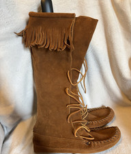 Minnetonka 1422 Women s Brown Suede Fringe Lace-Up Knee High Moccasin 10