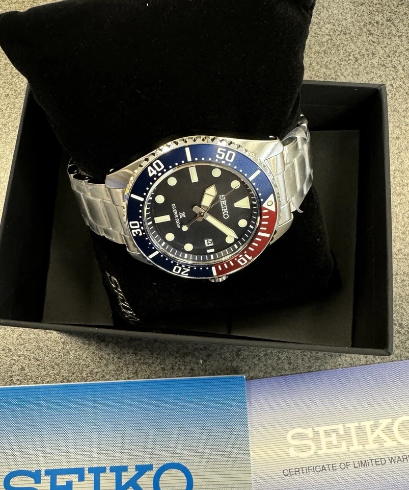 Seiko Solar Diver Blue Dial Steel Bracelet Men's Watch SNE595 New With Tag - Image 3 of 4