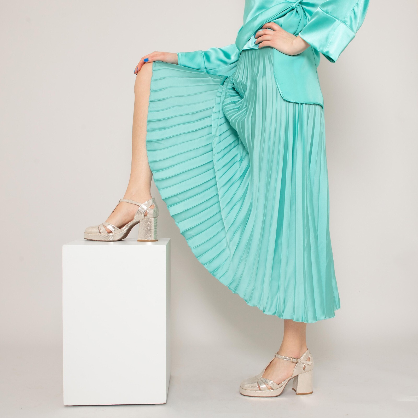 Esska Chaza Silver Metallic Platform Tbar Leather Heels eBay