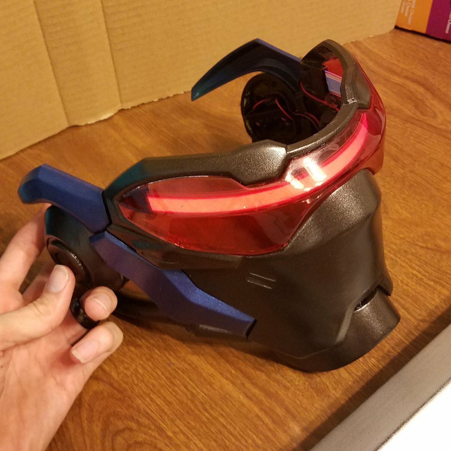 Picture 1 of 9