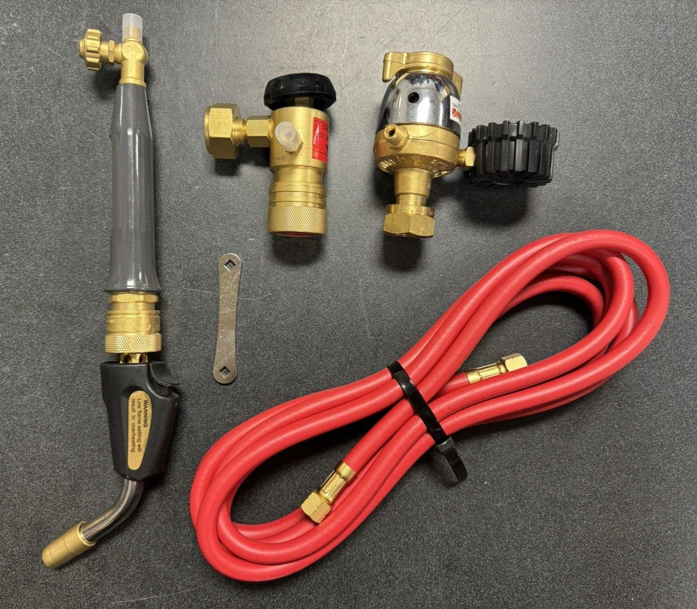 Scale Torches Self Lighting Acetylene Regulator