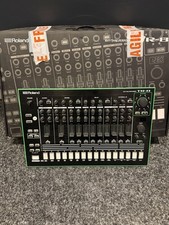 Roland TR-8S Rhythm Performer Drum Machine with Box