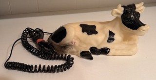 MET HAC CS 323 Novelty Cow Corded Telephone Redial Beige Black Tested Works