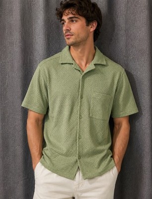 Original Use Men's Green Solid Short Sleeve Spread Collar Polyester Shirt Size M