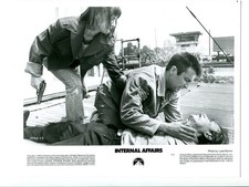 8x10-Promo-Still-Internal Affairs-Andy Garcia-Laurie Metcalf-Crime-Drama-NM-1990