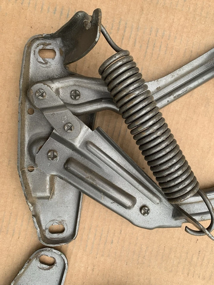 Bisagras de capó Pontiac GTO originales GM 1968-72 Lemans carrocería bonita OEM Foto 2 de 4