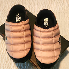 The North Face ThermoBall Traction Mule V Men s Slippers 7 Beige/Black