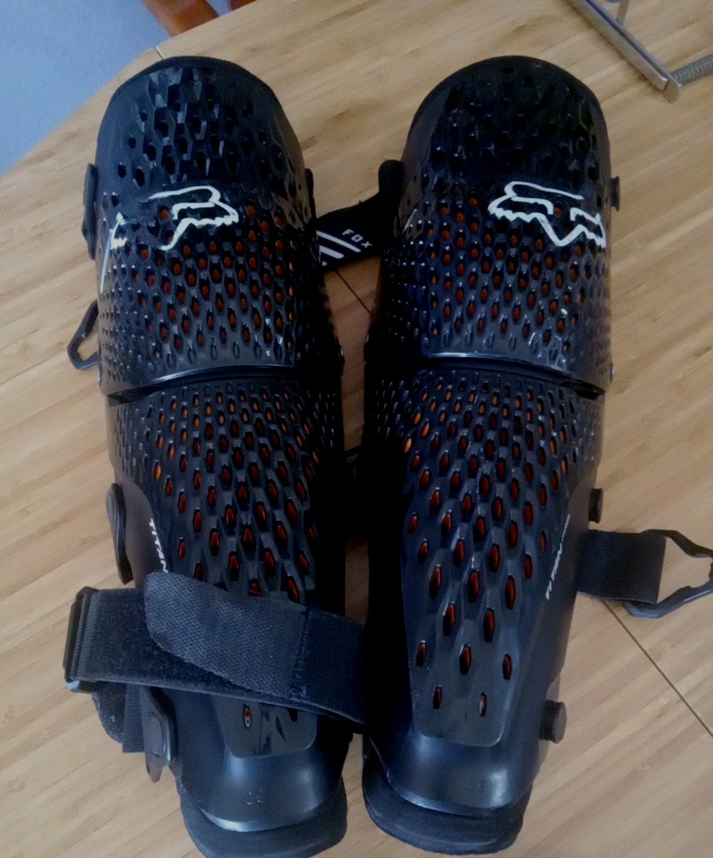 (2) Fox Racing TitanPro D30 CE Motocross Dirt Bike Knee/Shin
