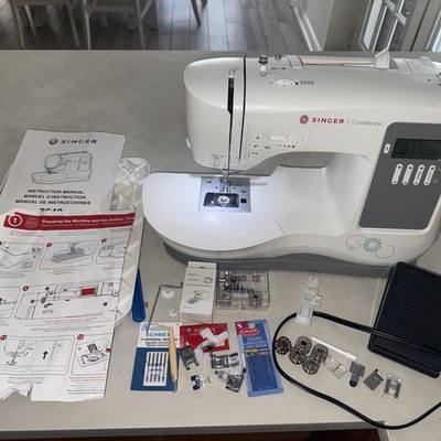 SINGER Confidence 7640 200-Stitch Sewing Machine Used Excellent Condition Extras