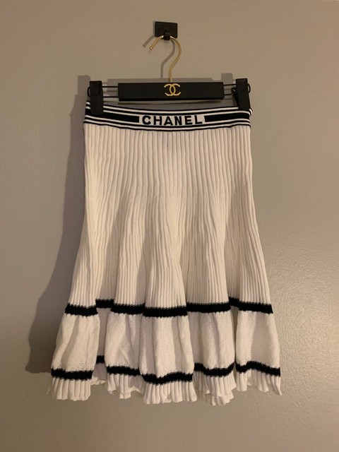 chanel logo skirt