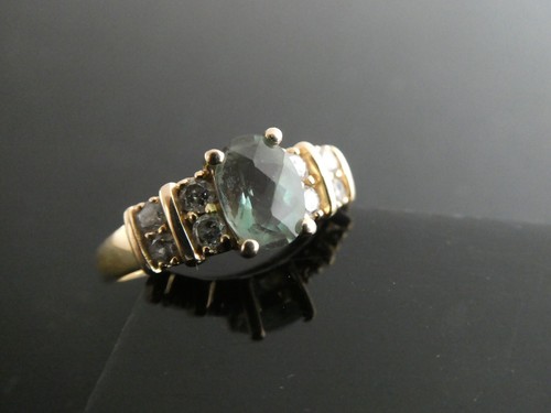 Vintage 14k Yellow Gold Green Tourmaline Gemstone & Diamond RING Size 8