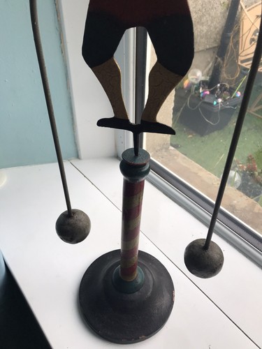 Authentic Model Balance Sculpture Strongman - Picture 9 of 24