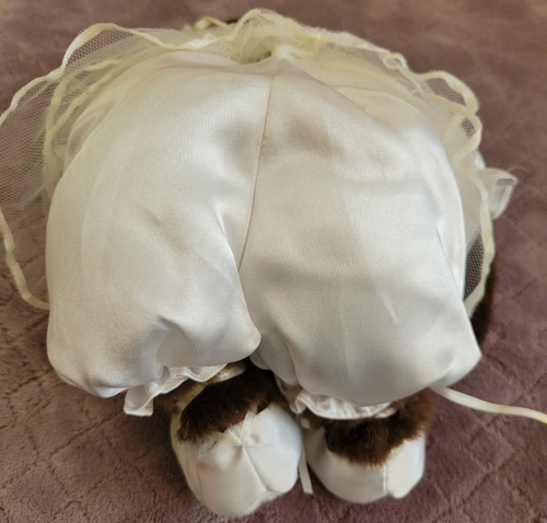 Vintage Oriental Trading Wind Up Musical Brown Teddy Bear White Dress PLUSH TOY - Picture 3 of 4