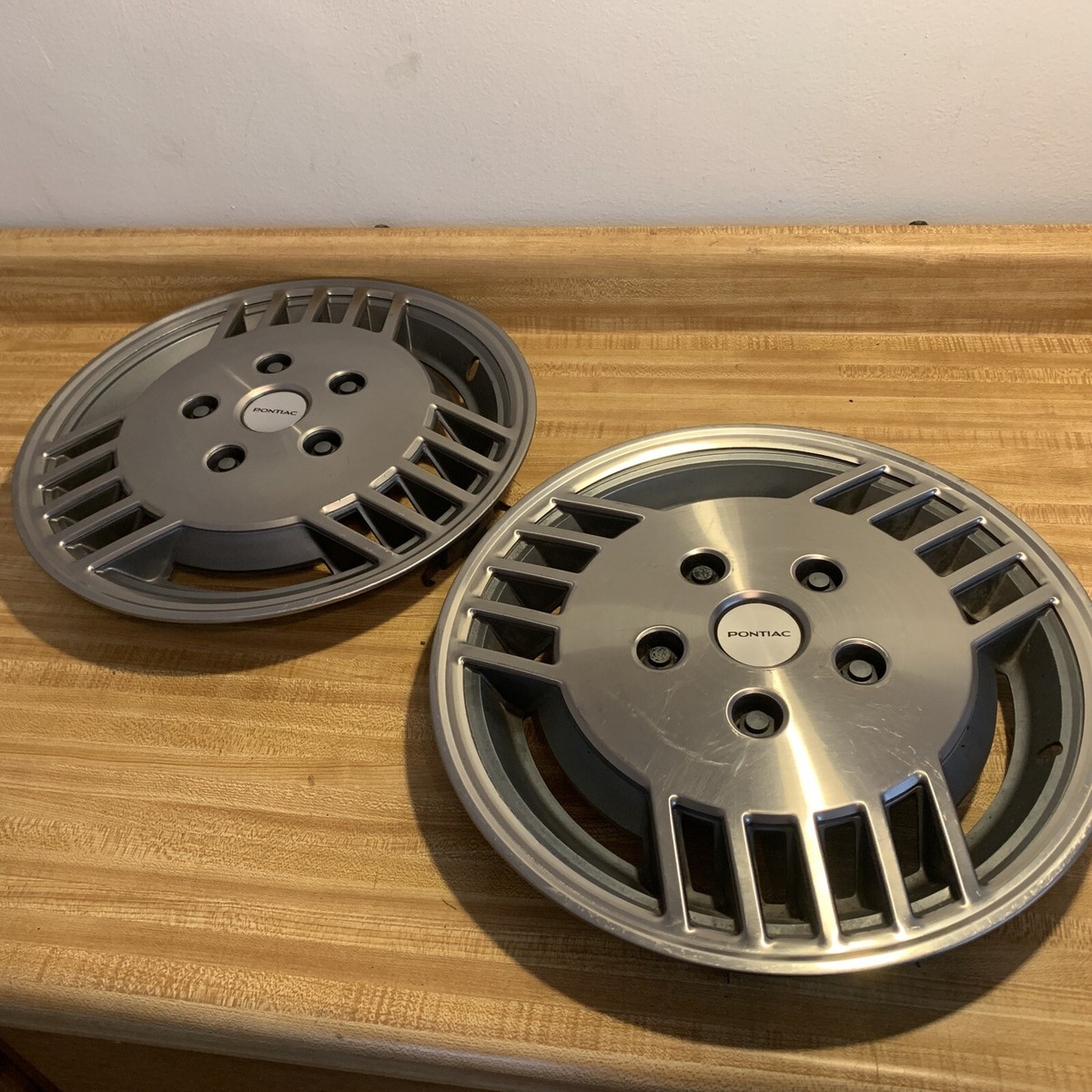 86 87 88 Pontiac 6000 14 inch hubcaps wheel covers Oem Gm Set Of 2 