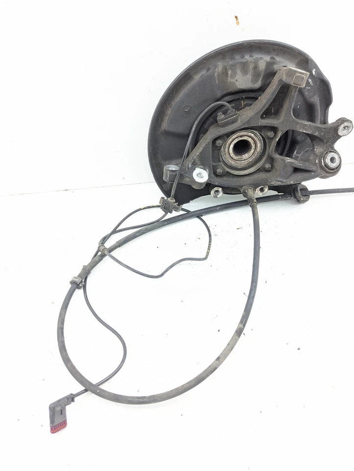 03-11 Mercedes W211 E320 E350 Buje de nudillo trasero derecho del lado del pasajero OEM Foto 4 de 4