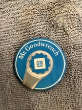 Vintage GM Mr Goodwrench Pinback General Motors Chevrolet Mechanic Pin Button